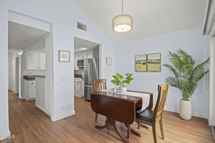 10-web-or-mls-UpmarketMedia_1424Z-15