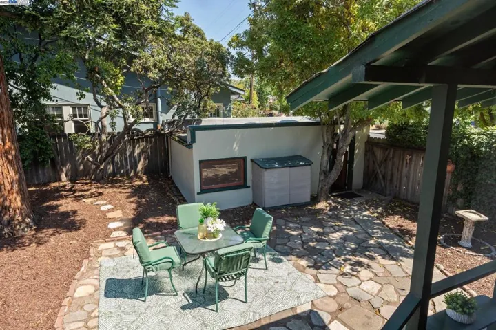 1300 Regent St, Alameda, California 94501