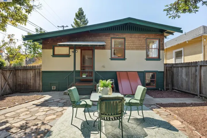 1300 Regent St, Alameda, California 94501