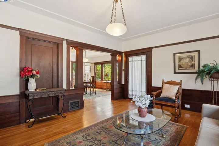 1300 Regent St, Alameda, California 94501