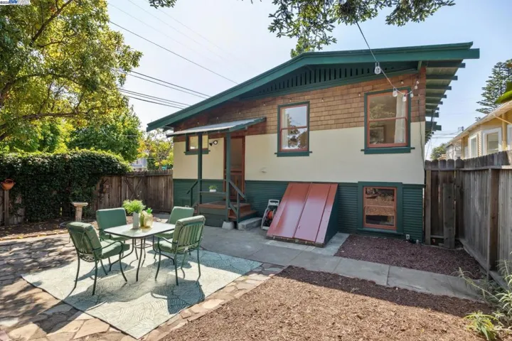 1300 Regent St, Alameda, California 94501