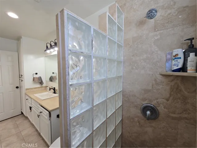 320 Hermosa Avenue 105, Hermosa Beach, California 90254