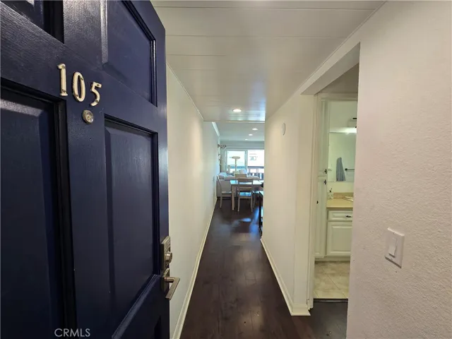 320 Hermosa Avenue 105, Hermosa Beach, California 90254
