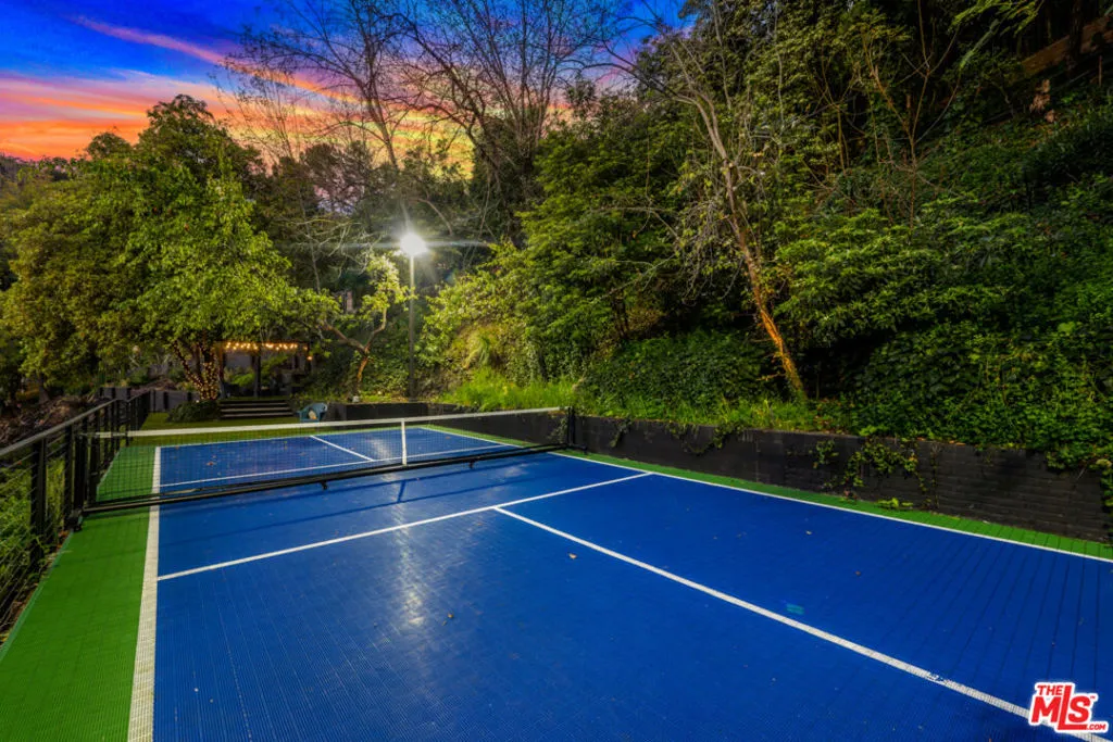 10560 Dolcedo Way, Bel Air, California 90077 home-pic-64