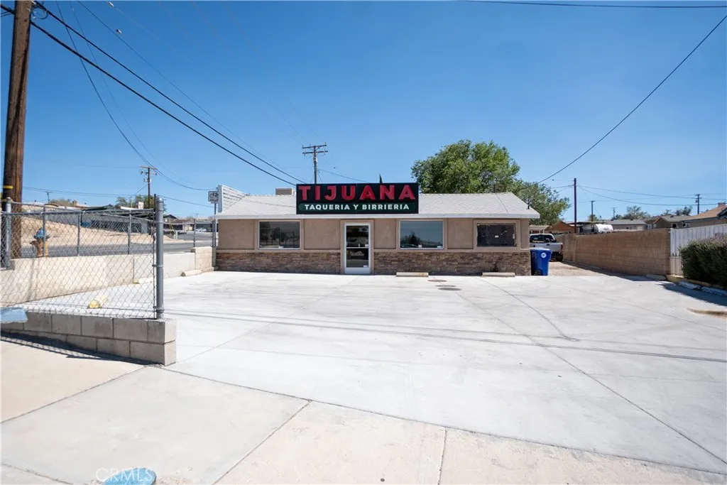 14290 Hesperia Rd
