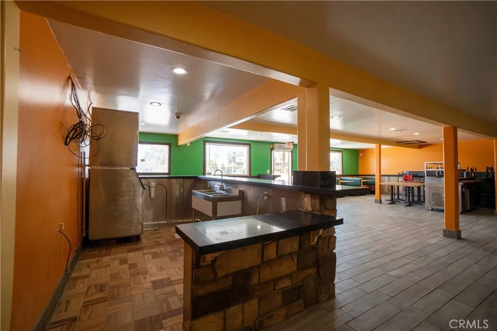 Bar back Bar back