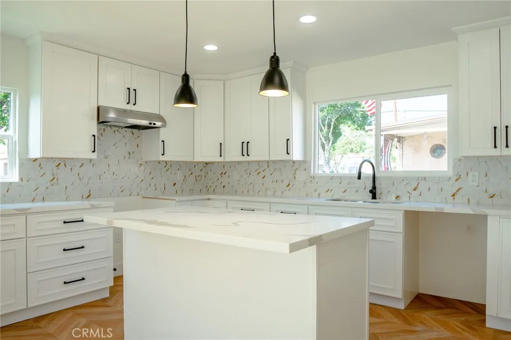 5916 Walnut Avenue, Long Beach, California 90805 home-pic-4