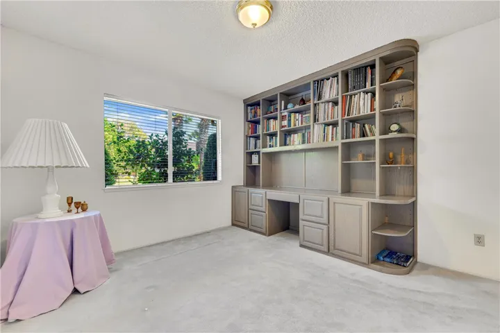 10020 Wystone Avenue, Northridge, California 91324