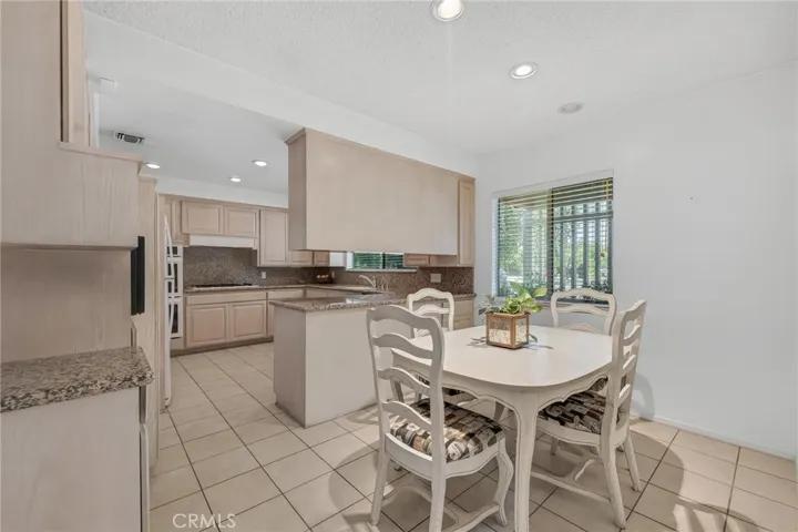 10020 Wystone Avenue, Northridge, California 91324