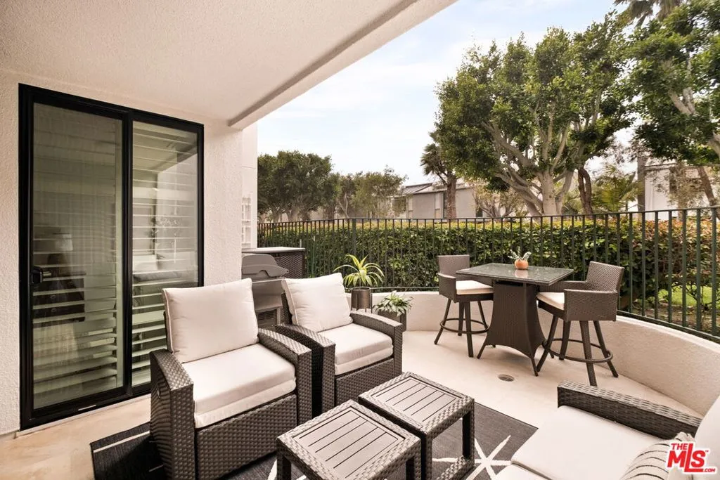 2940 Neilson Way 103, Santa Monica, California 90405 home-pic-6