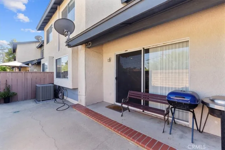 817 Granite Privado, Ontario, California 91762