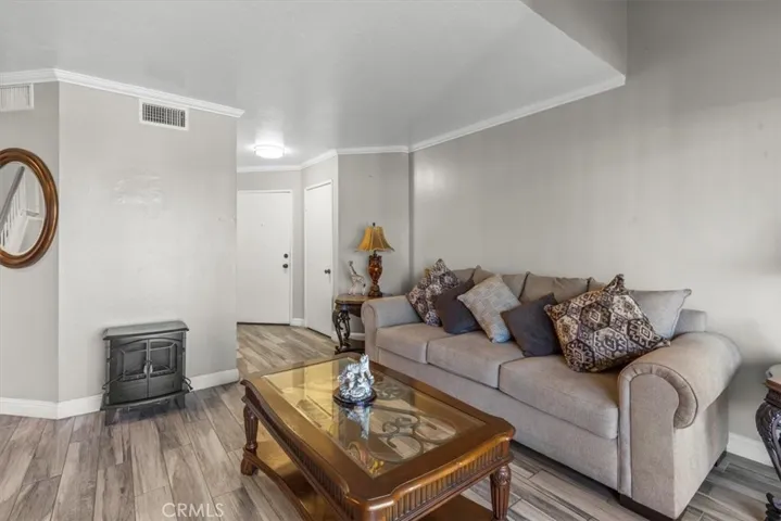 817 Granite Privado, Ontario, California 91762