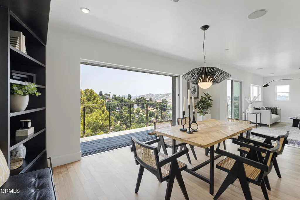 453 Frontenac Avenue, Los Angeles, California 90065 home-pic-7