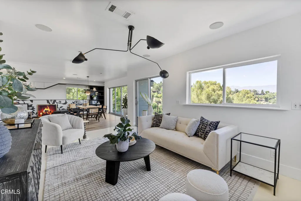 453 Frontenac Avenue, Los Angeles, California 90065 home-pic-20