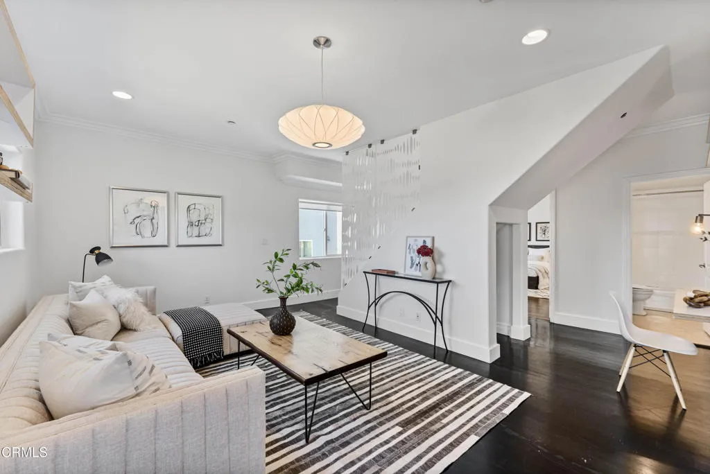 453 Frontenac Avenue, Los Angeles, California 90065 home-pic-28