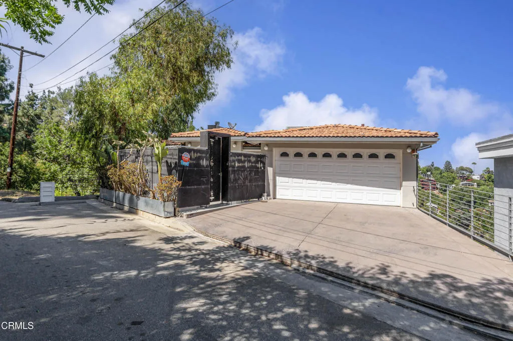 453 Frontenac Avenue, Los Angeles, California 90065 home-pic-56