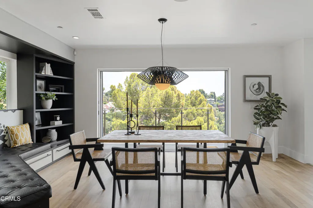 453 Frontenac Avenue, Los Angeles, California 90065 home-pic-6