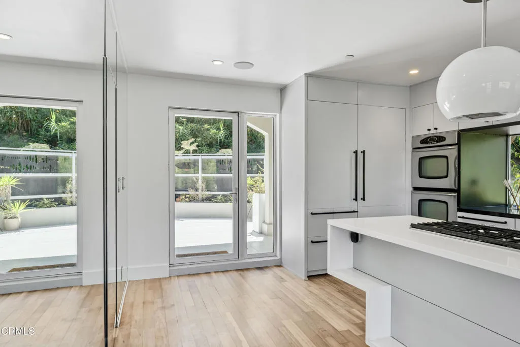 453 Frontenac Avenue, Los Angeles, California 90065 home-pic-14