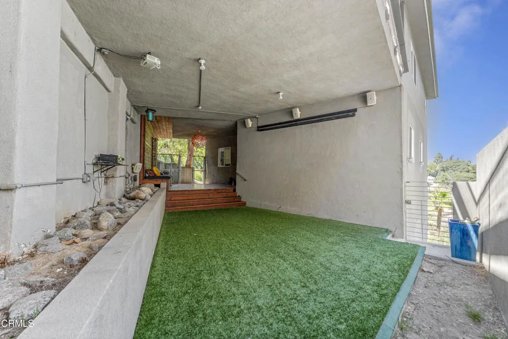 453 Frontenac Avenue, Los Angeles, California 90065 home-pic-46