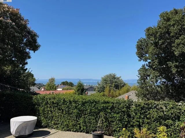 2562 Somerset Drive, Belmont, California 94002