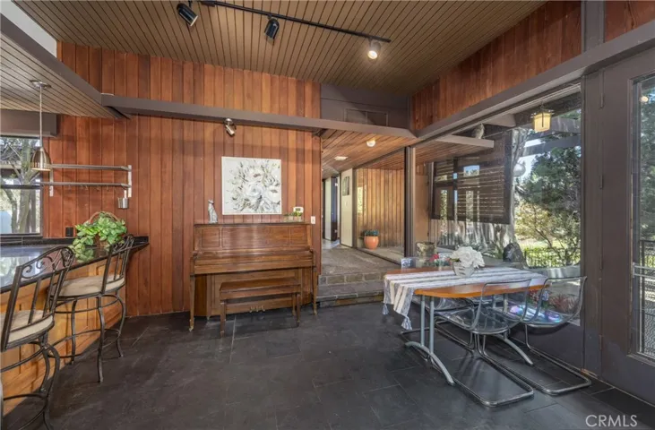 1653 W Cypress Avenue, Redlands, California 92373
