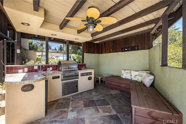 OUTDOOR KITCHEN, BARBEQUE AREA  BY POOL