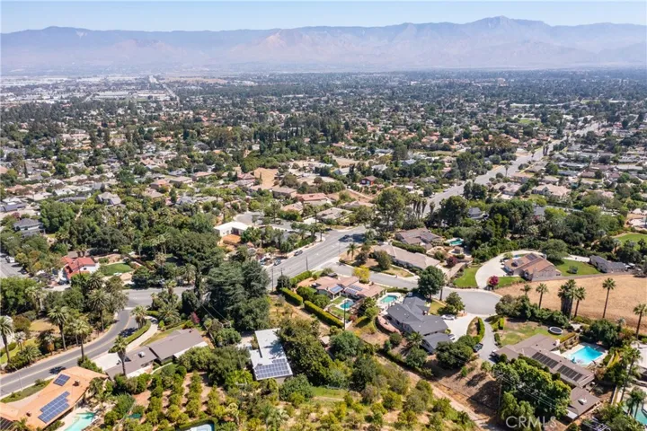 1653 W Cypress Avenue, Redlands, California 92373