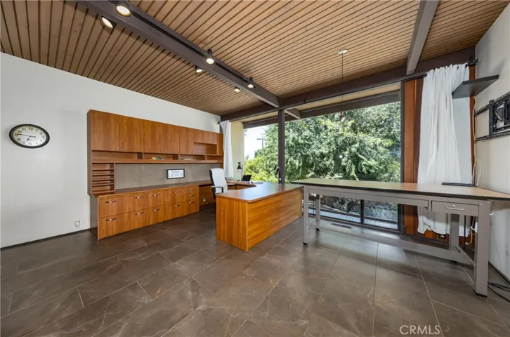 WOW!  CUSTOM SPACIOUS OFFICE WITH VIEW