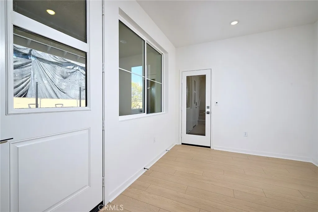 6045 Fairfax Drive, Eastvale, California 92880 home-pic-1