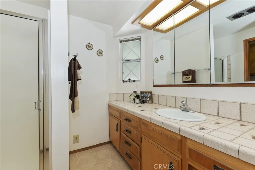 325 Brentwood, Lake Arrowhead, California 92352 home-pic-13