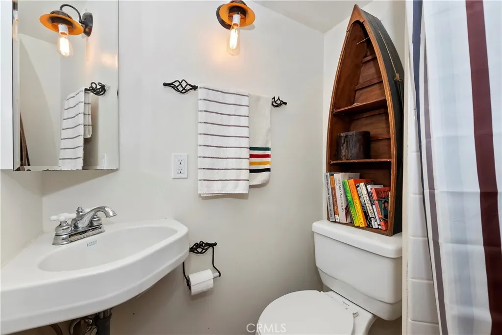 714 Blue Jay Canyon Road, Lake Arrowhead, California 92317 home-pic-14