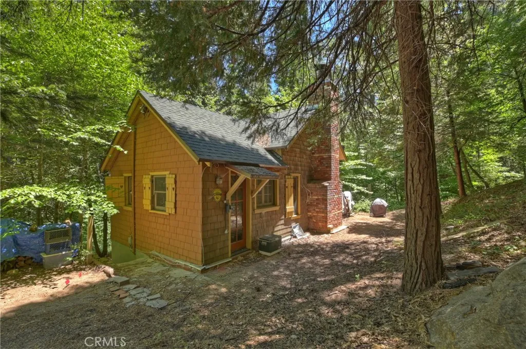 714 Blue Jay Canyon Road, Lake Arrowhead, California 92317 home-pic-0