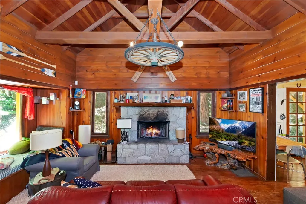 714 Blue Jay Canyon Road, Lake Arrowhead, California 92317 home-pic-9