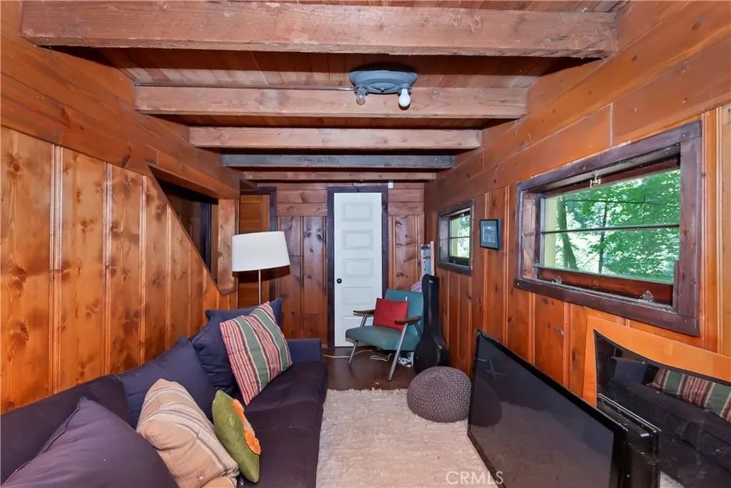 714 Blue Jay Canyon Road, Lake Arrowhead, California 92317 home-pic-13