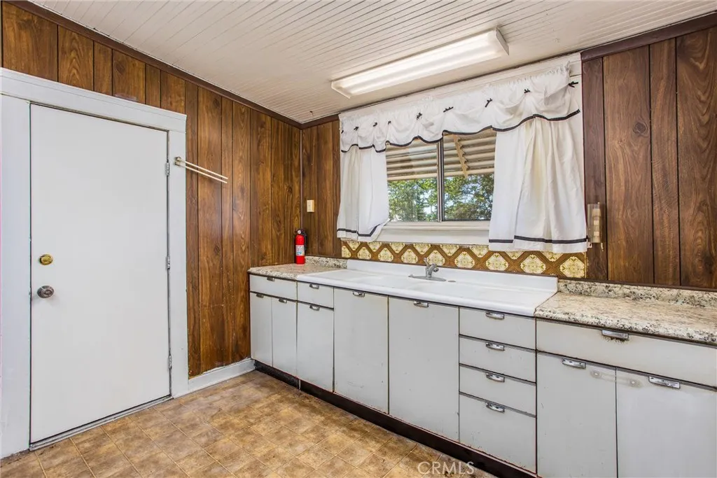 559 Edgar Avenue A2-282, Beaumont, California 92223 home-pic-22