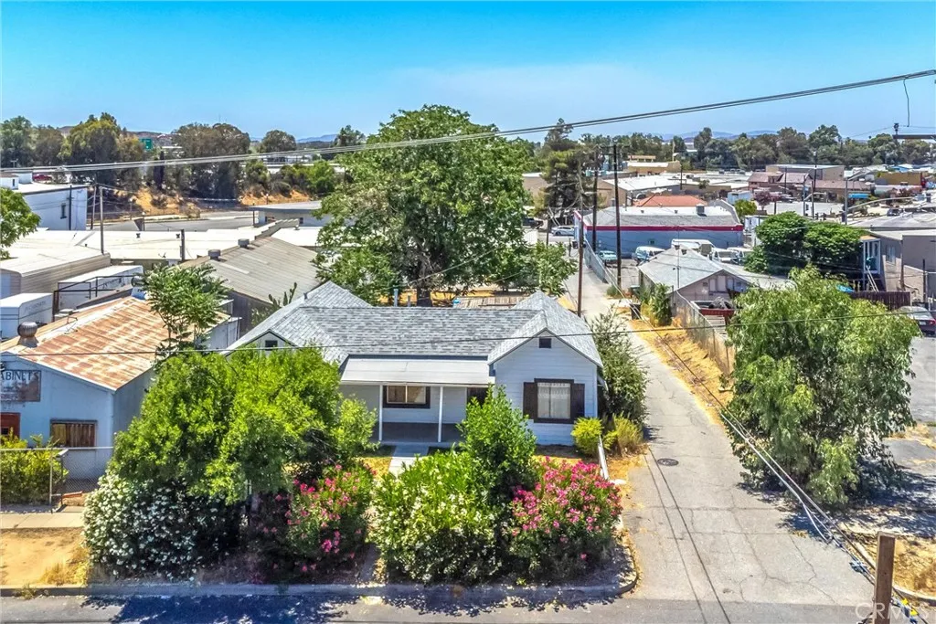 559 Edgar Avenue A2-282, Beaumont, California 92223 home-pic-32