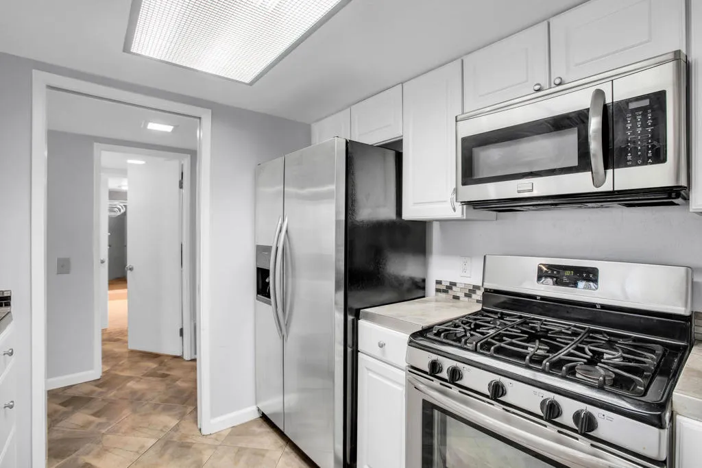 453 E Via Escuela 511, Palm Springs, California 92262 home-pic-7