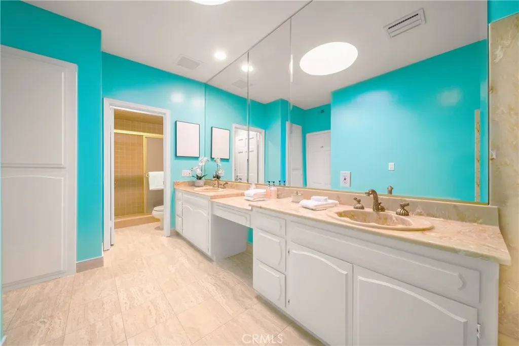 2008 S Bentley Avenue 5, Los Angeles, California 90025 home-pic-14