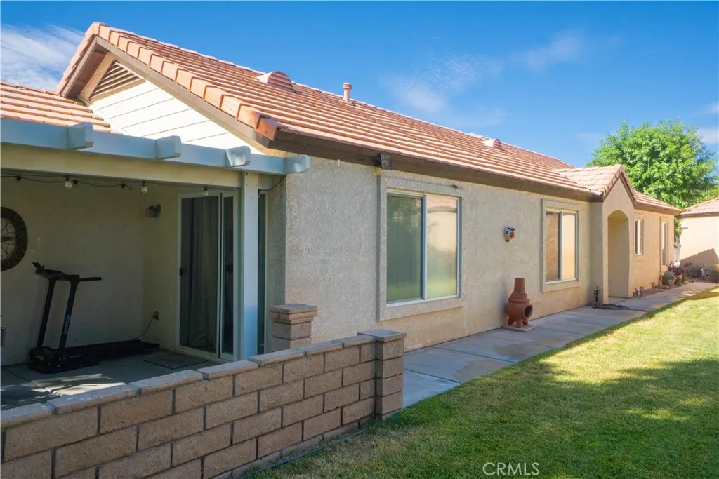 19078 Stoddard Way, Apple Valley, California 92308 home-pic-19