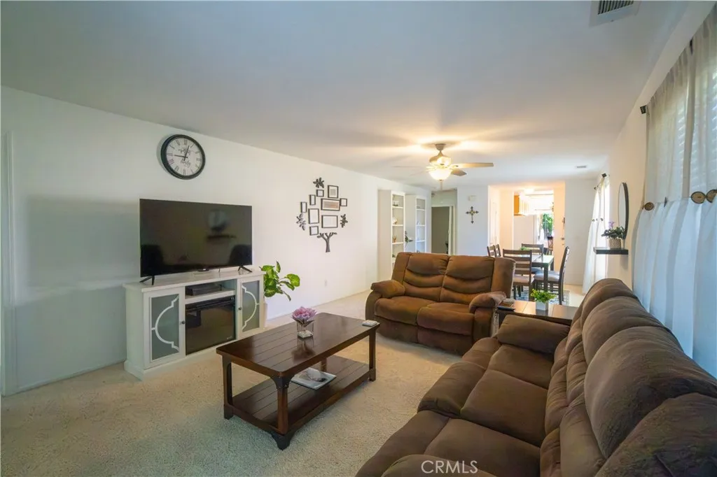 19078 Stoddard Way, Apple Valley, California 92308 home-pic-4
