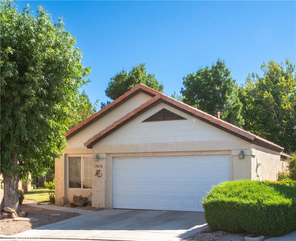 19078 Stoddard Way, Apple Valley, California 92308 home-pic-0