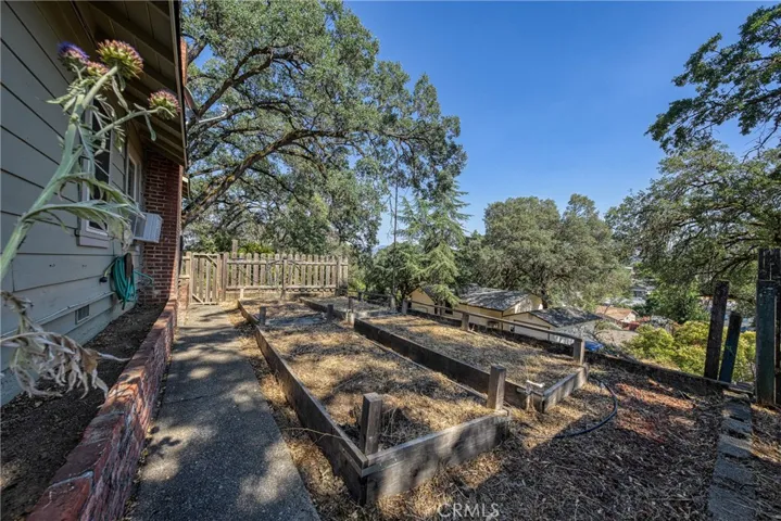 790 Manzanita Street, Lakeport, California 95453
