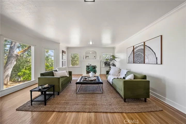 Separate Family Room or formal dining room.
