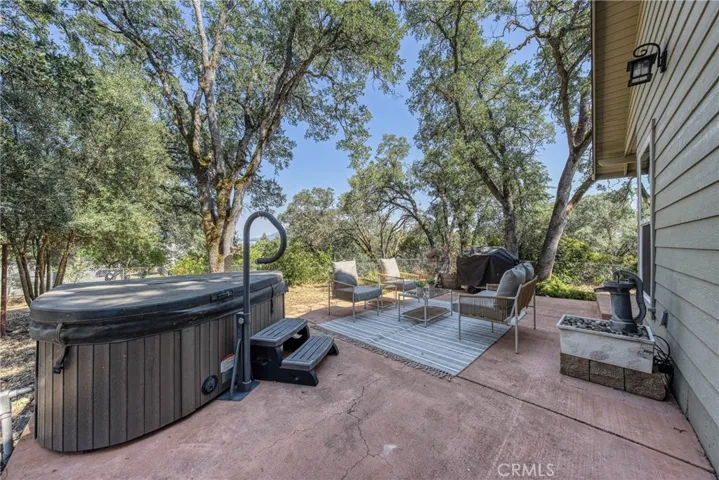 790 Manzanita Street, Lakeport, California 95453