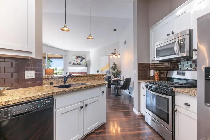 7402 Mission Trails 92, Santee, California 92071