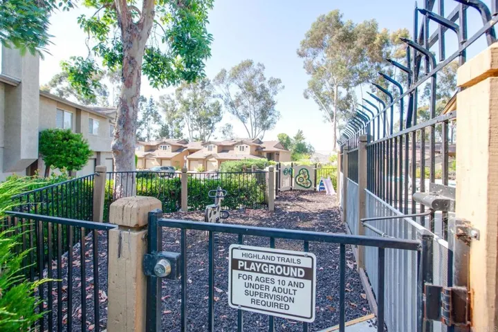 7402 Mission Trails 92, Santee, California 92071