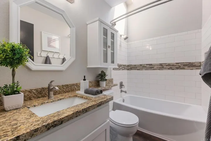 7402 Mission Trails 92, Santee, California 92071