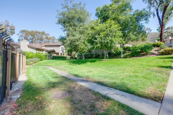7402 Mission Trails 92, Santee, California 92071