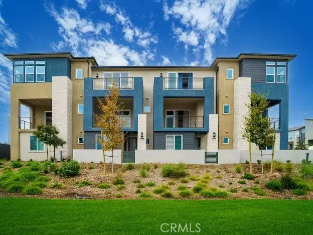 352 Tank, Irvine, California 92618, 3 Bedrooms Bedrooms, ,4 BathroomsBathrooms,Residential Lease,For Rent,Tank,OC25156587