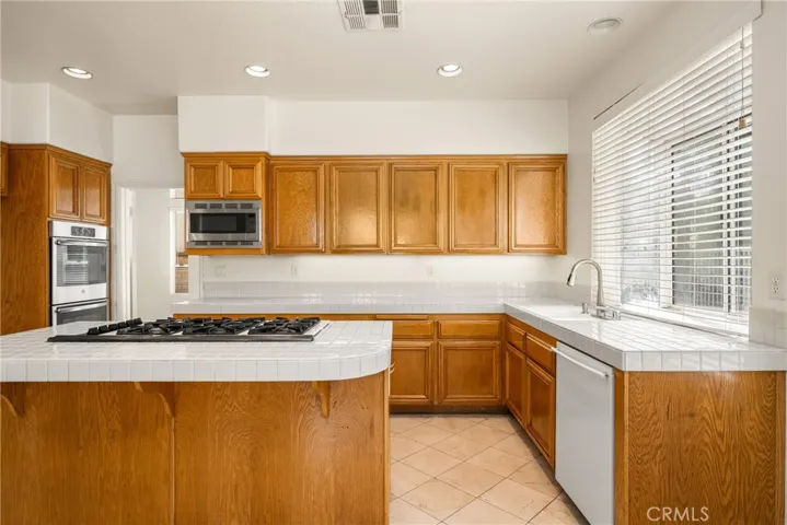 823 S Parkglen Place, Anaheim Hills, California 92808